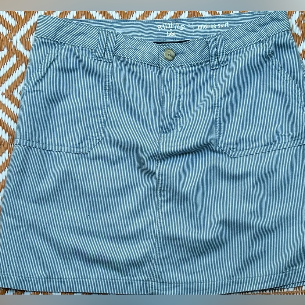 Riders by Lee Railroad Mid Rise Skorts